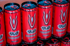 <b>活动饮料品种选择浩繁这款才是年轻人的选择</b>